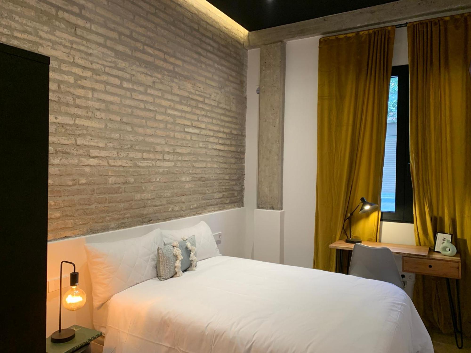 La Reina Beach Rooms Valencia Exterior foto