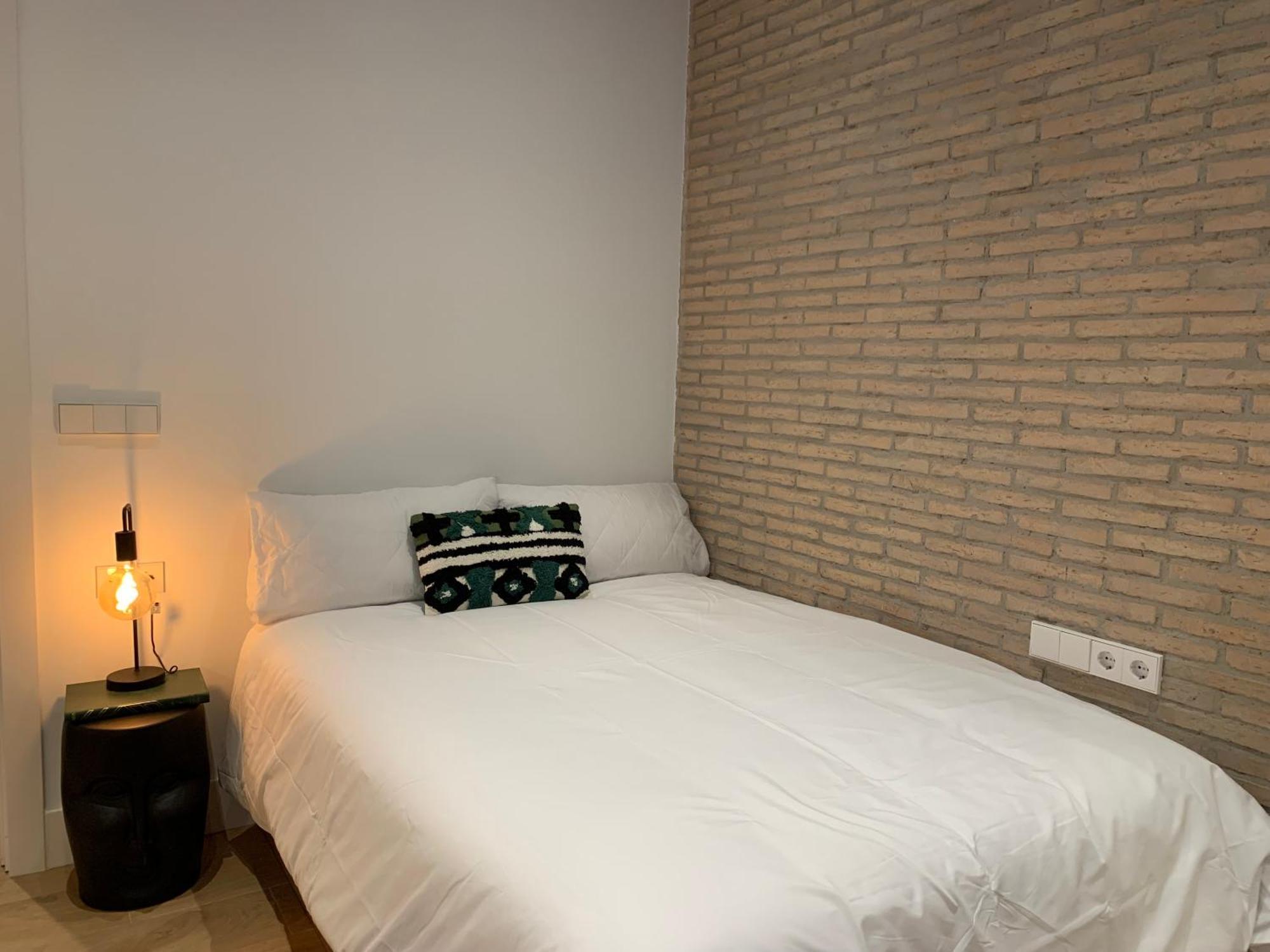 La Reina Beach Rooms Valencia Exterior foto